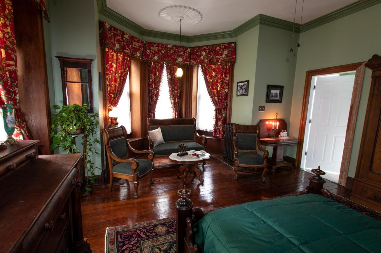 Gifford-Risley House Bed And Breakfast 米堤亚 外观 照片